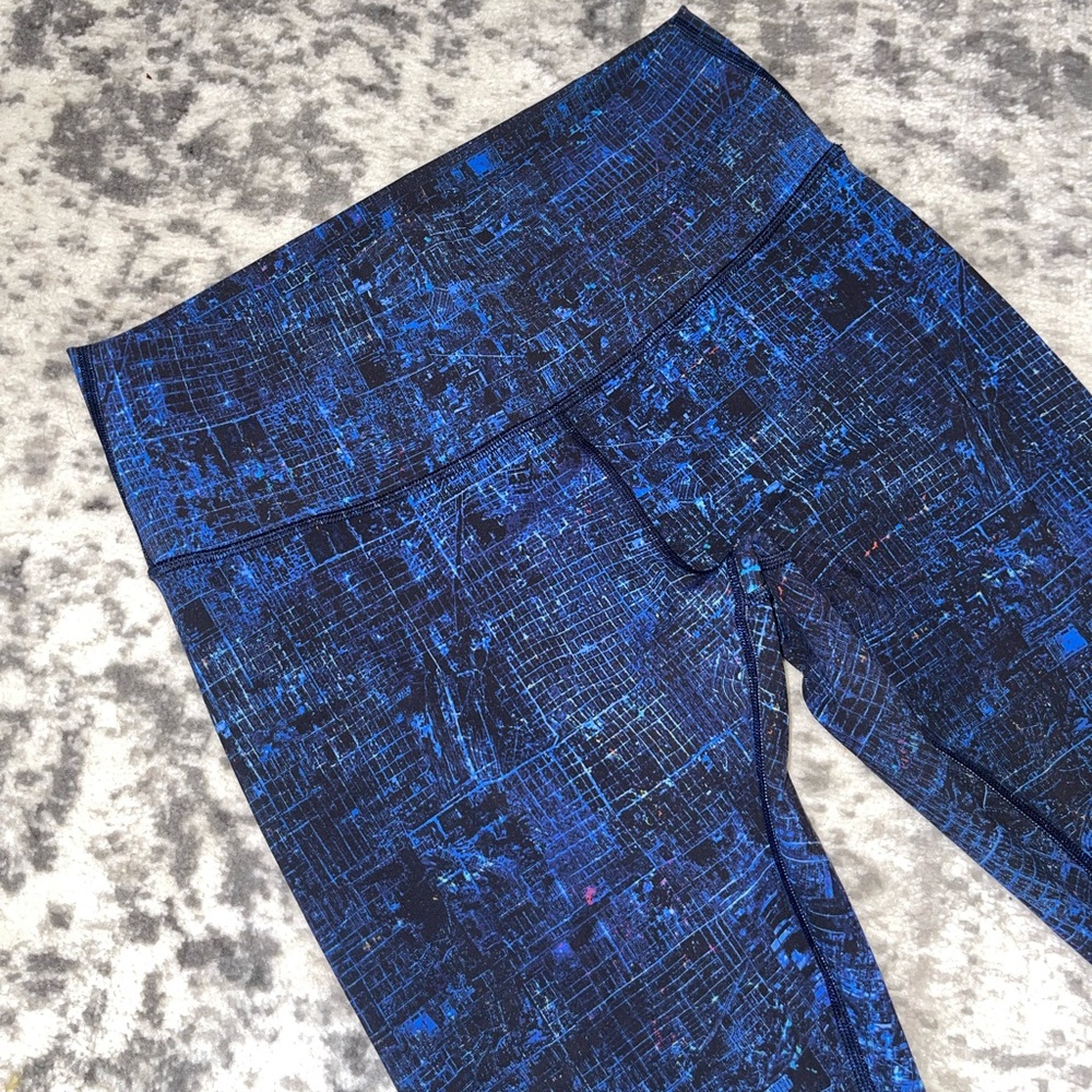 Lululemon Wunder Under Hi-Rise Tight 28" City Lights
Multi blk luxtreme leggings
